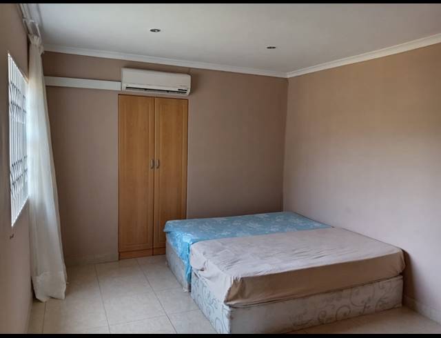 4 BEDROOM HOUSE FOR SALE IN SOMERSET PARK
